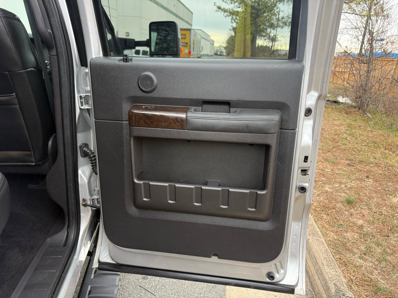 Used 2015 Ford F250 Platinum image 26