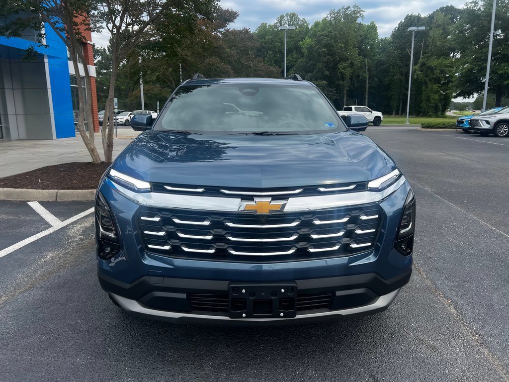 New 2026 Chevrolet Equinox LT w/ Convenience Package II AWD/4WD image 3
