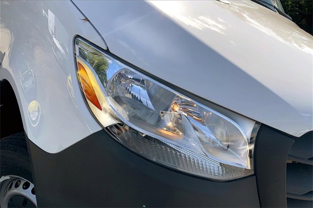 Used 2024 Mercedes-Benz Sprinter 2500 image 21