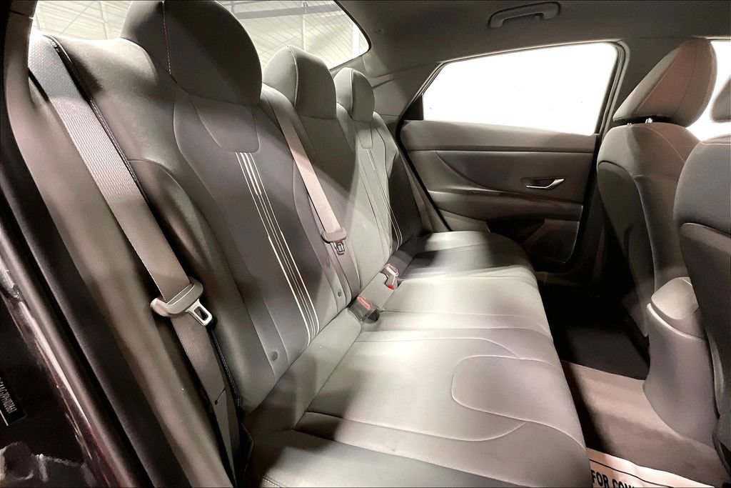 Used 2023 Hyundai Elantra SEL w/ Convenience Package FWD image 31