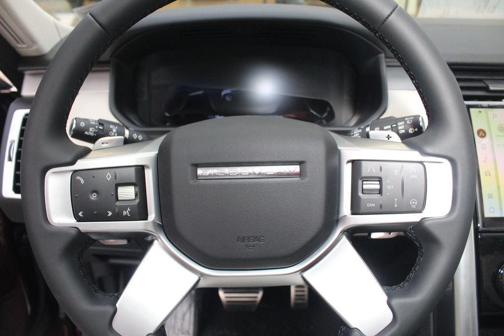 New 2026 Land Rover Discovery Limited Edition AWD/4WD image 33