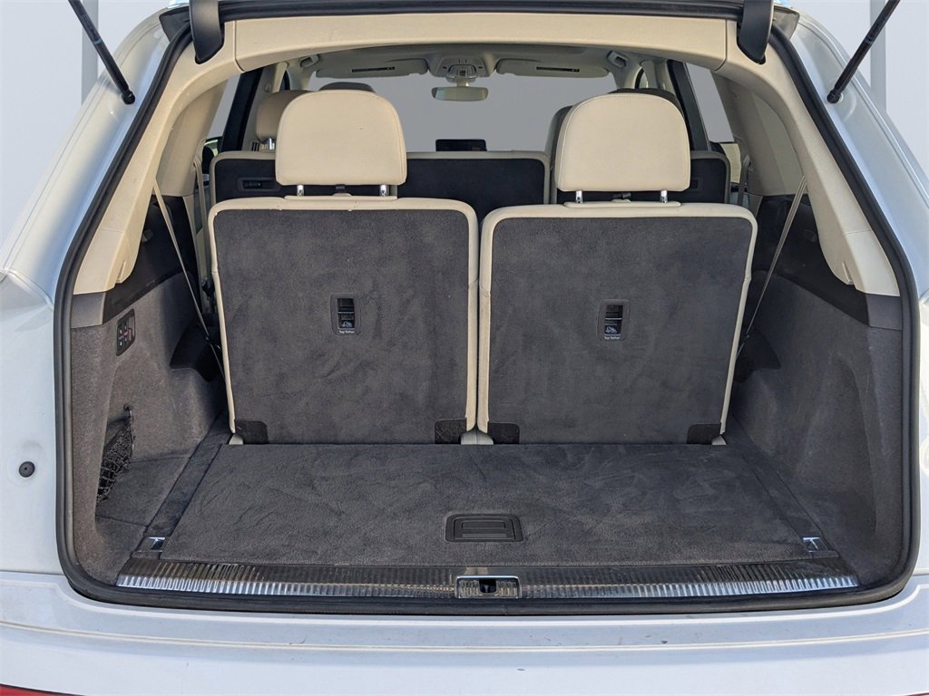 Used 2017 Audi Q7 3.0T Premium Plus w/ Premium Plus Package image 12