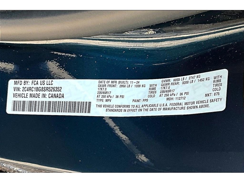 Used 2025 Chrysler Pacifica Select image 37