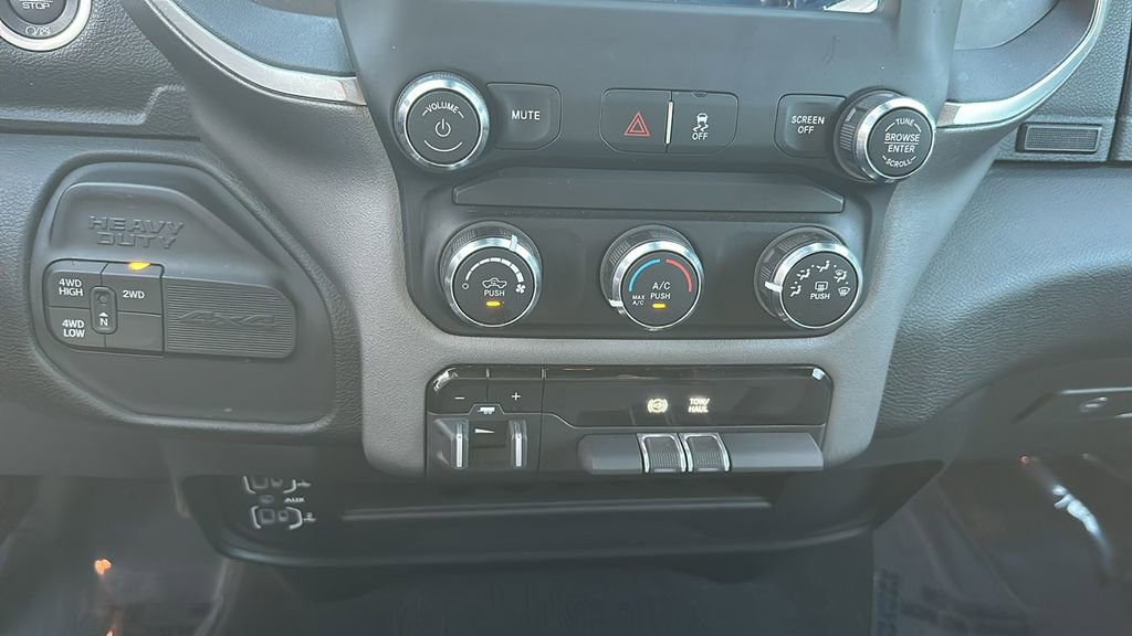 Used 2024 RAM 2500 Big Horn image 31