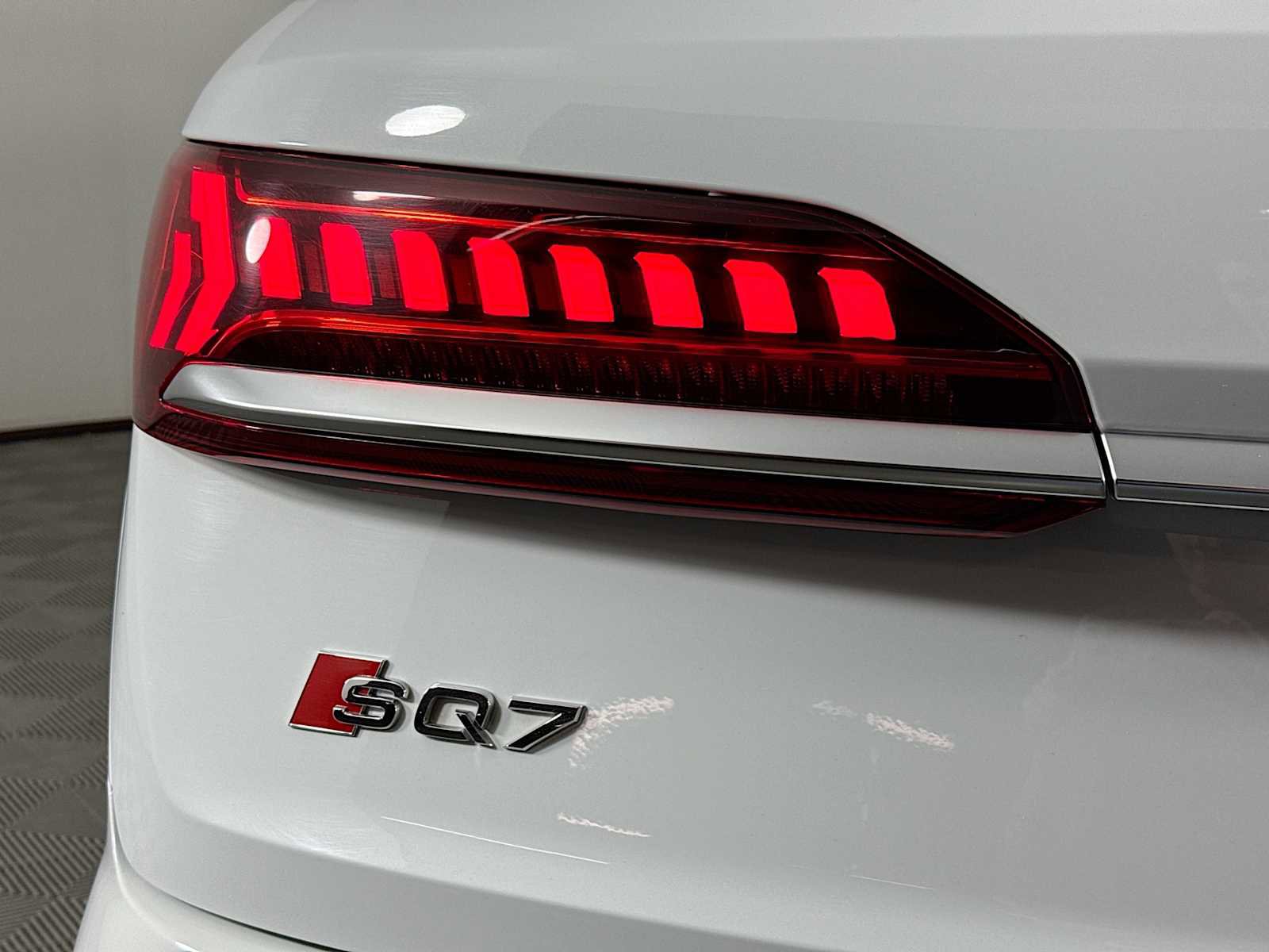 Used 2022 Audi SQ7 Premium Plus image 33