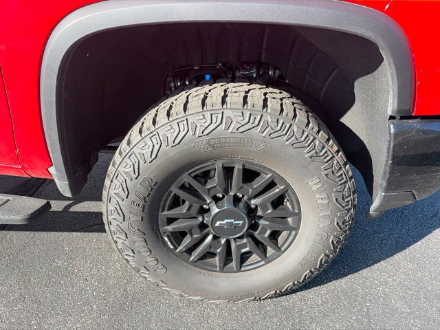 Used 2026 Chevrolet Silverado 2500 ZR2 w/ LPO, Dark Essentials Package AWD/4WD image 2