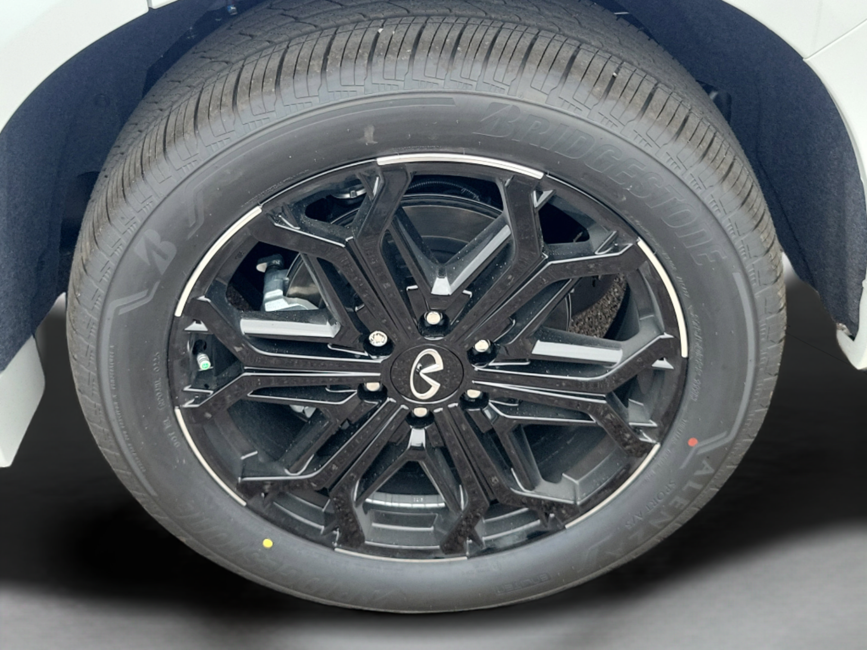 New 2026 INFINITI QX80 4WD image 32