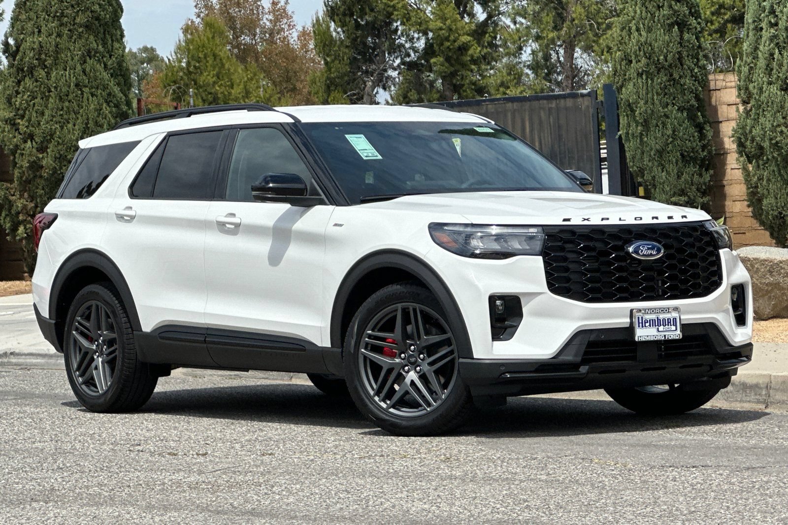 New 2026 Ford Explorer ST-Line w/ ST-Line Street Pack RWD image 2