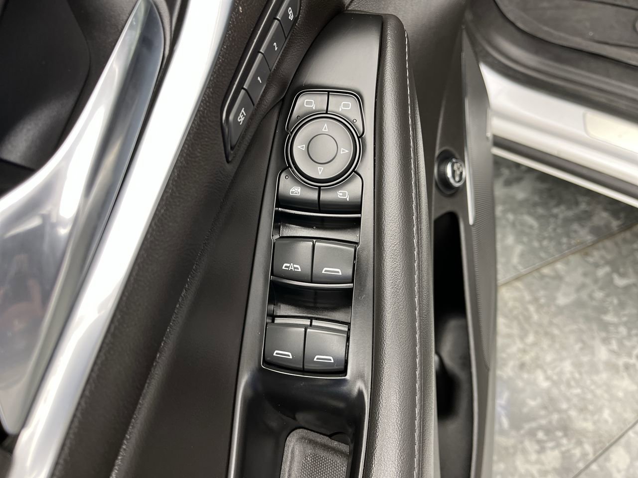 Certified 2024 Buick Enclave Avenir w/ Trailering Package, 5000 lbs. AWD/4WD image 10