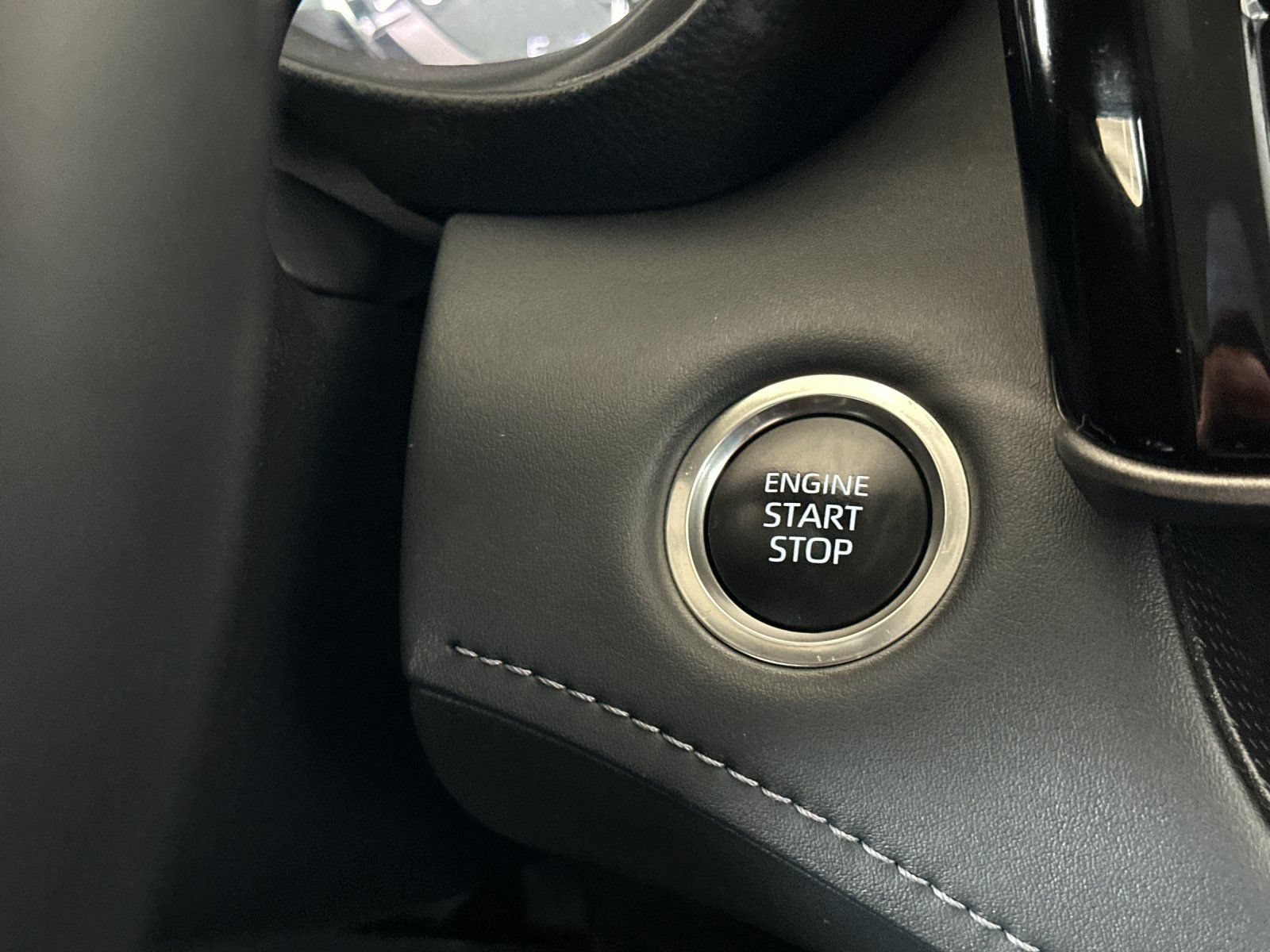 Used 2025 Toyota Highlander LE AWD/4WD image 21