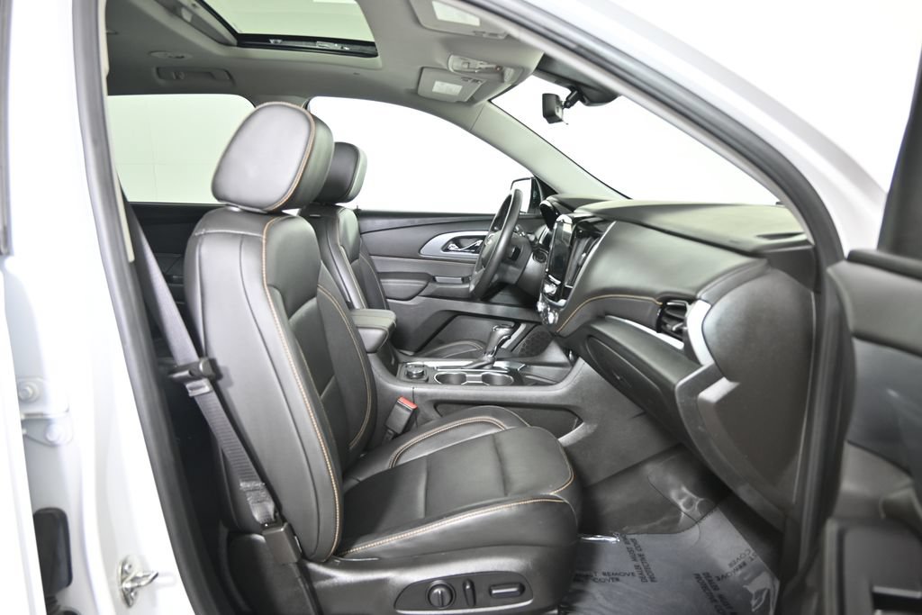 Used 2019 Chevrolet Traverse Premier w/ Redline Edition AWD/4WD image 13
