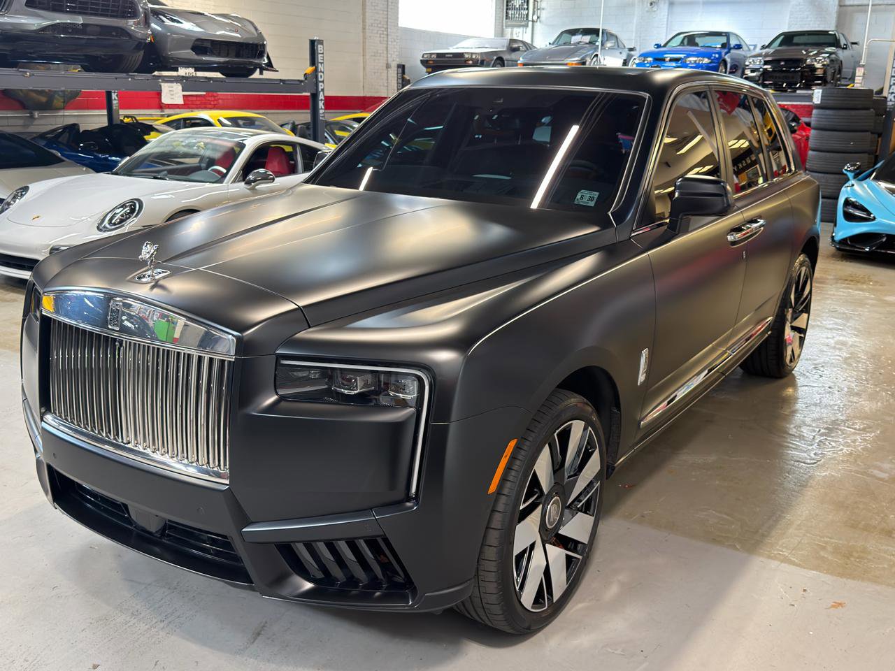 Used 2025 Rolls-Royce Cullinan image 12