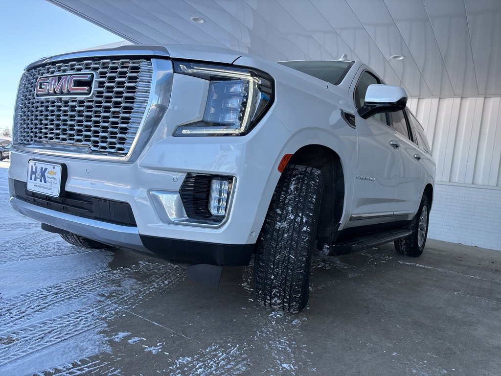 Used 2023 GMC Yukon XL Denali w/ Advanced Technology Package image 46