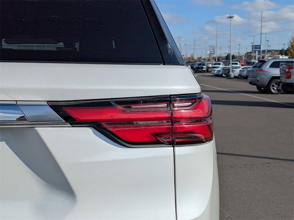 Used 2023 Chevrolet Traverse High Country w/ LPO, 'HIT The Road' Package image 47