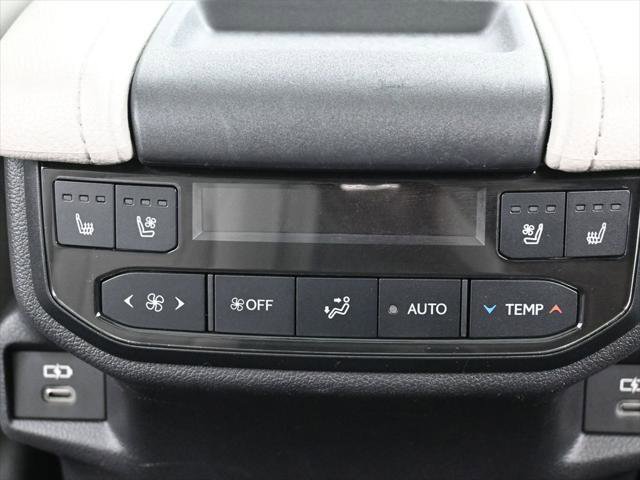 Certified 2024 Toyota Grand Highlander Platinum AWD/4WD image 37