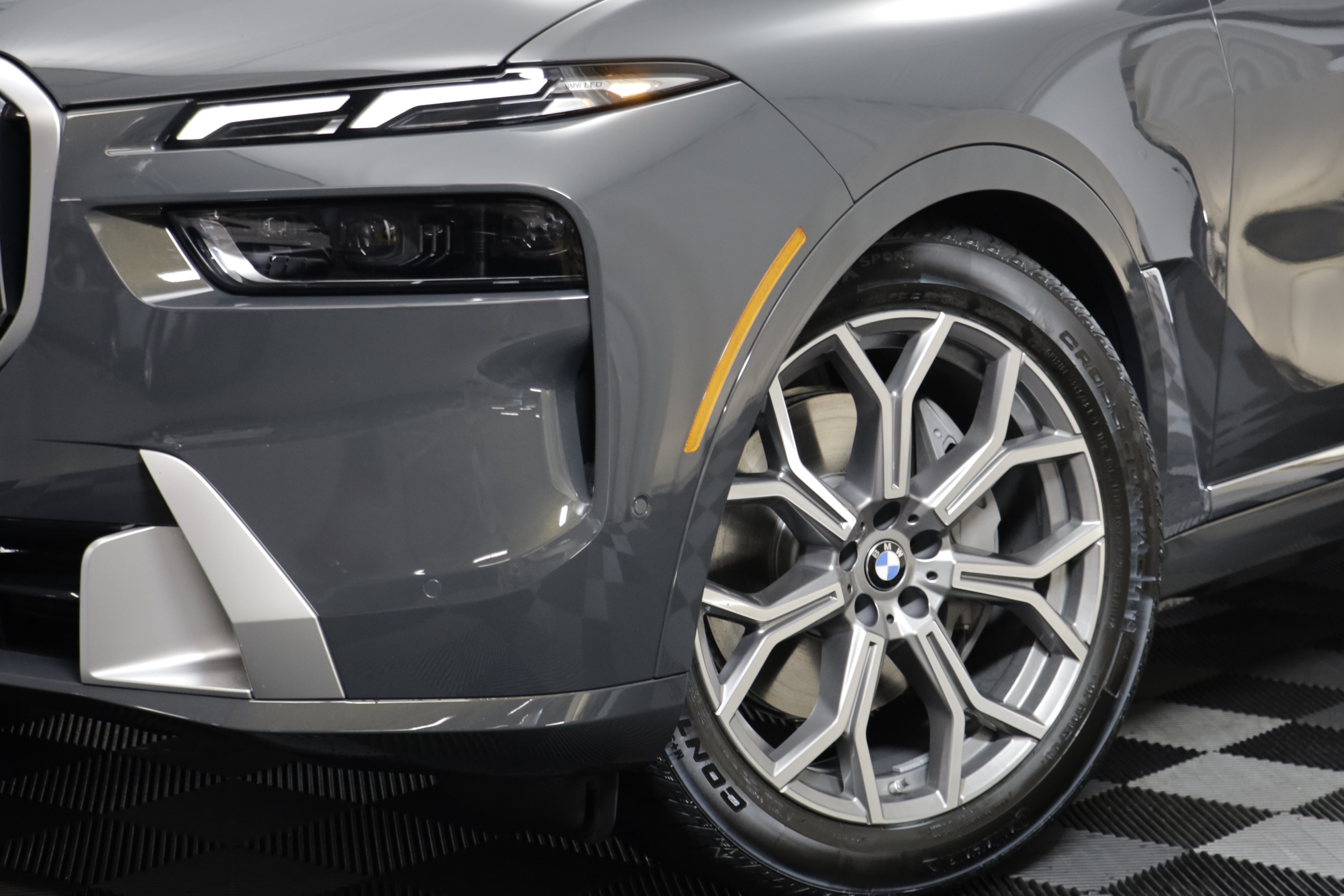New 2027 BMW X7 xDrive40i w/ Executive Package AWD/4WD image 4