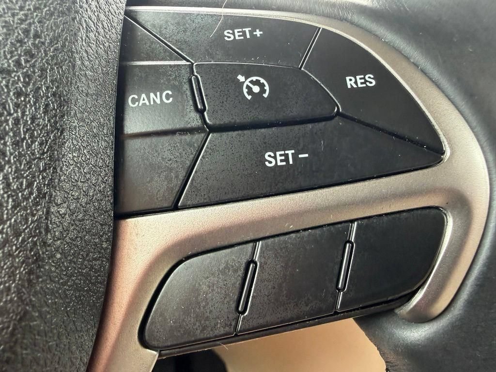 Used 2018 Jeep Grand Cherokee Limited RWD image 17