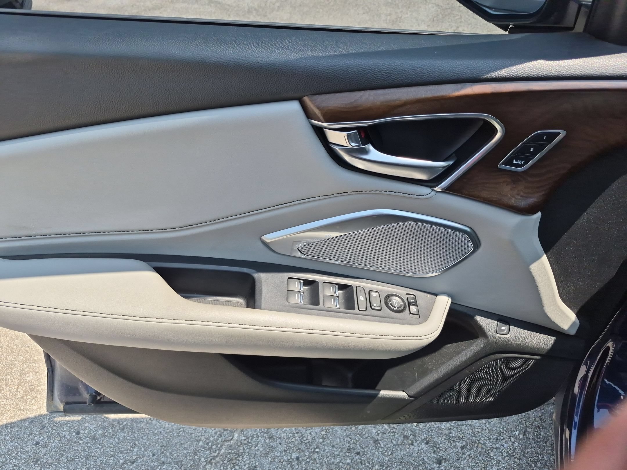 Used 2019 Acura RDX w/ Advance Package AWD/4WD image 10