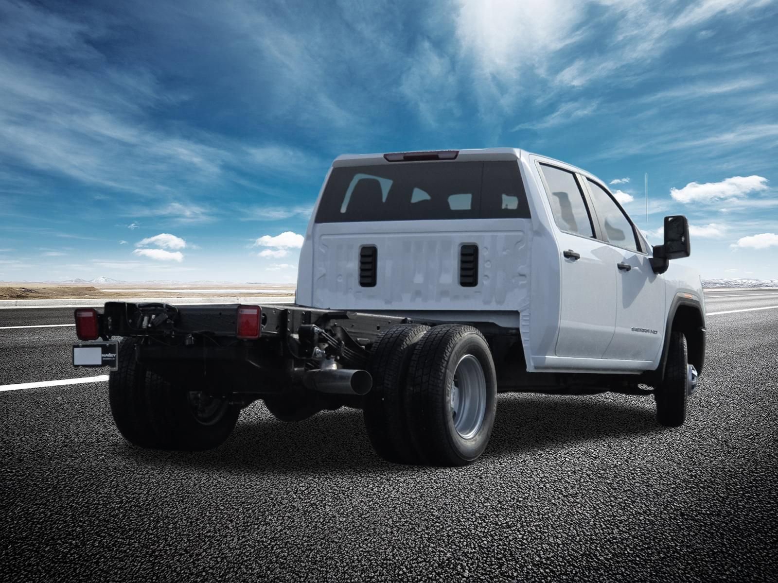 New 2026 GMC Sierra 3500 Pro w/ Convenience Package image 17