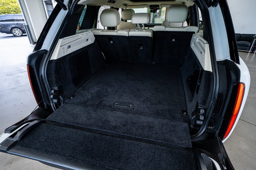 Used 2024 Land Rover Range Rover SE image 58