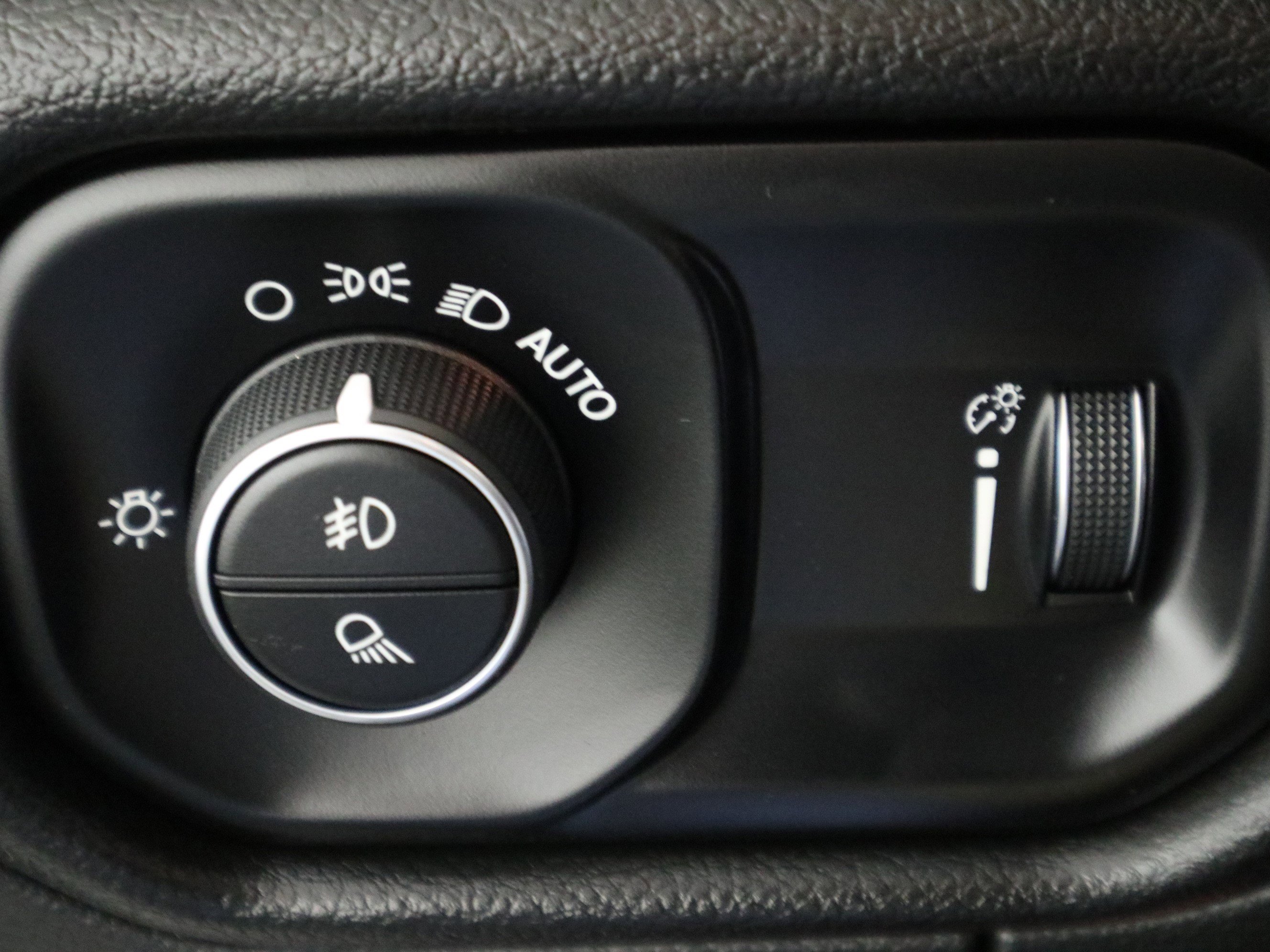 Used 2025 RAM 1500 Big Horn AWD/4WD image 31