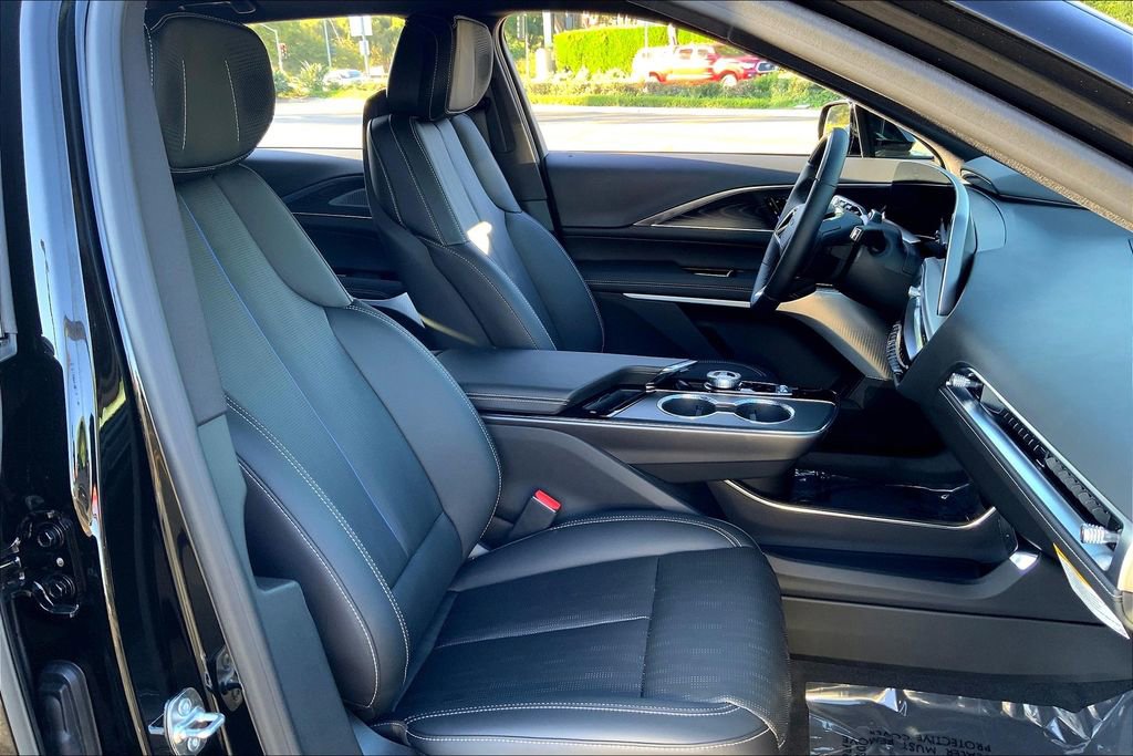 New 2026 Cadillac Lyriq V AWD/4WD image 35