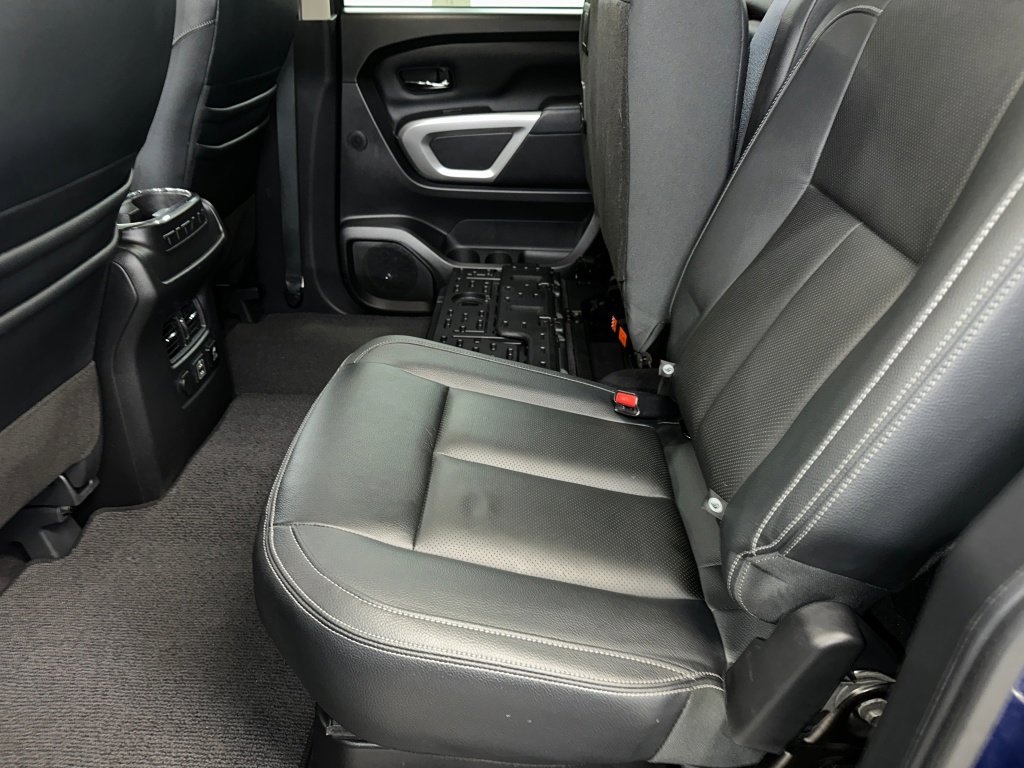 Used 2021 Nissan Titan SL w/ Moonroof Package image 19