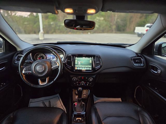 Used 2018 Jeep Compass Limited w/ Navigation Group image 18