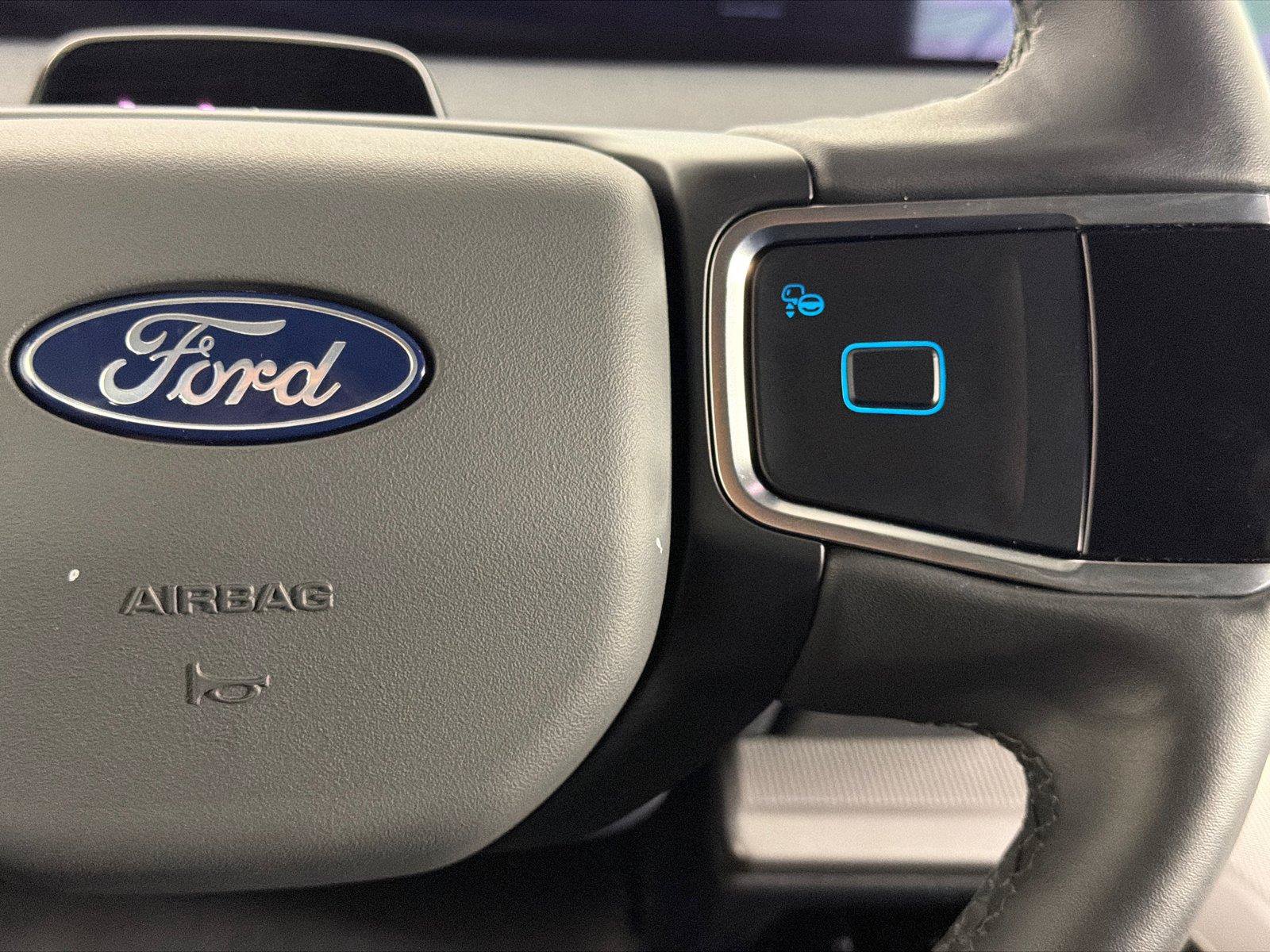Used 2026 Ford Expedition Active RWD image 30