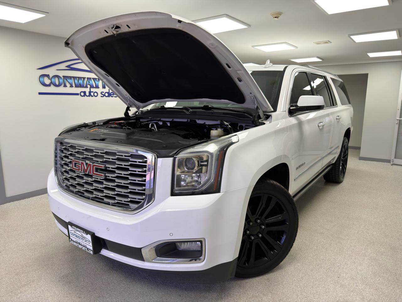 Used 2020 GMC Yukon XL Denali w/ Denali Ultimate Package AWD/4WD image 36