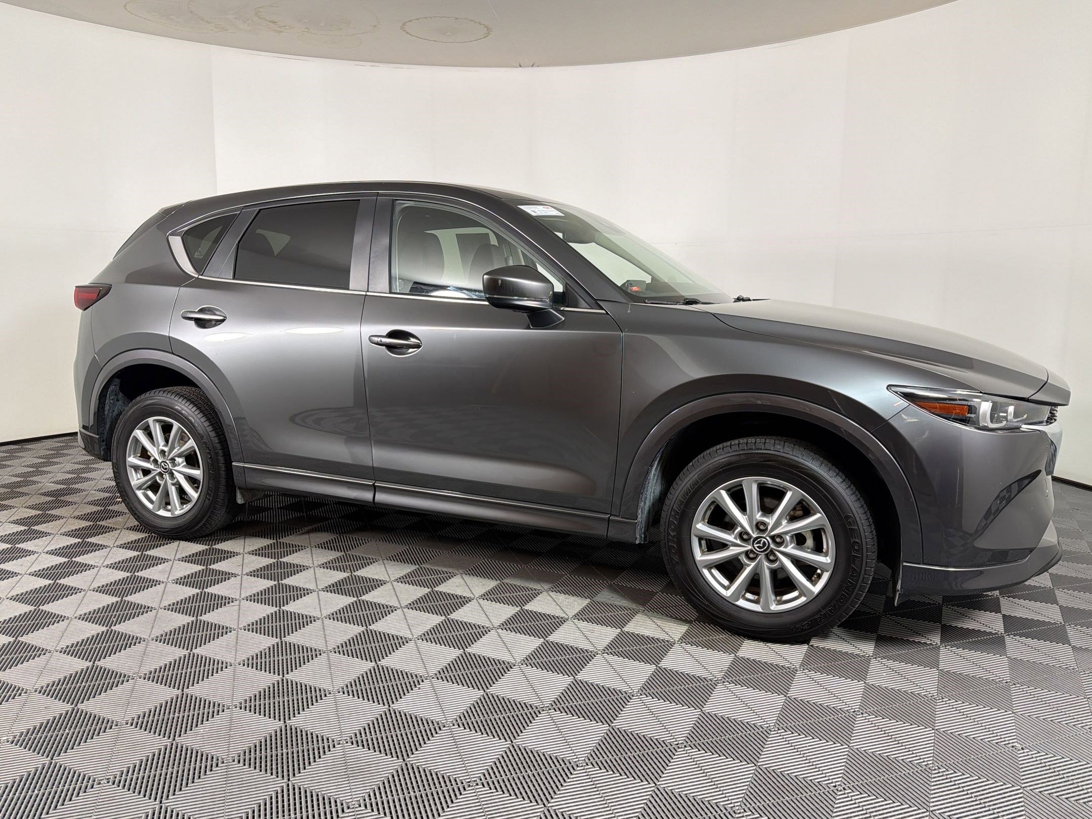 Used 2025 MAZDA CX-5 AWD 2.5 S w/ Select Package image 6