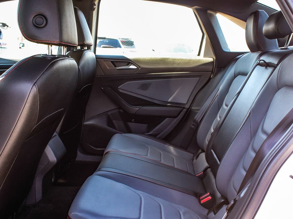 Used 2025 Volkswagen Jetta GLI Autobahn FWD image 34