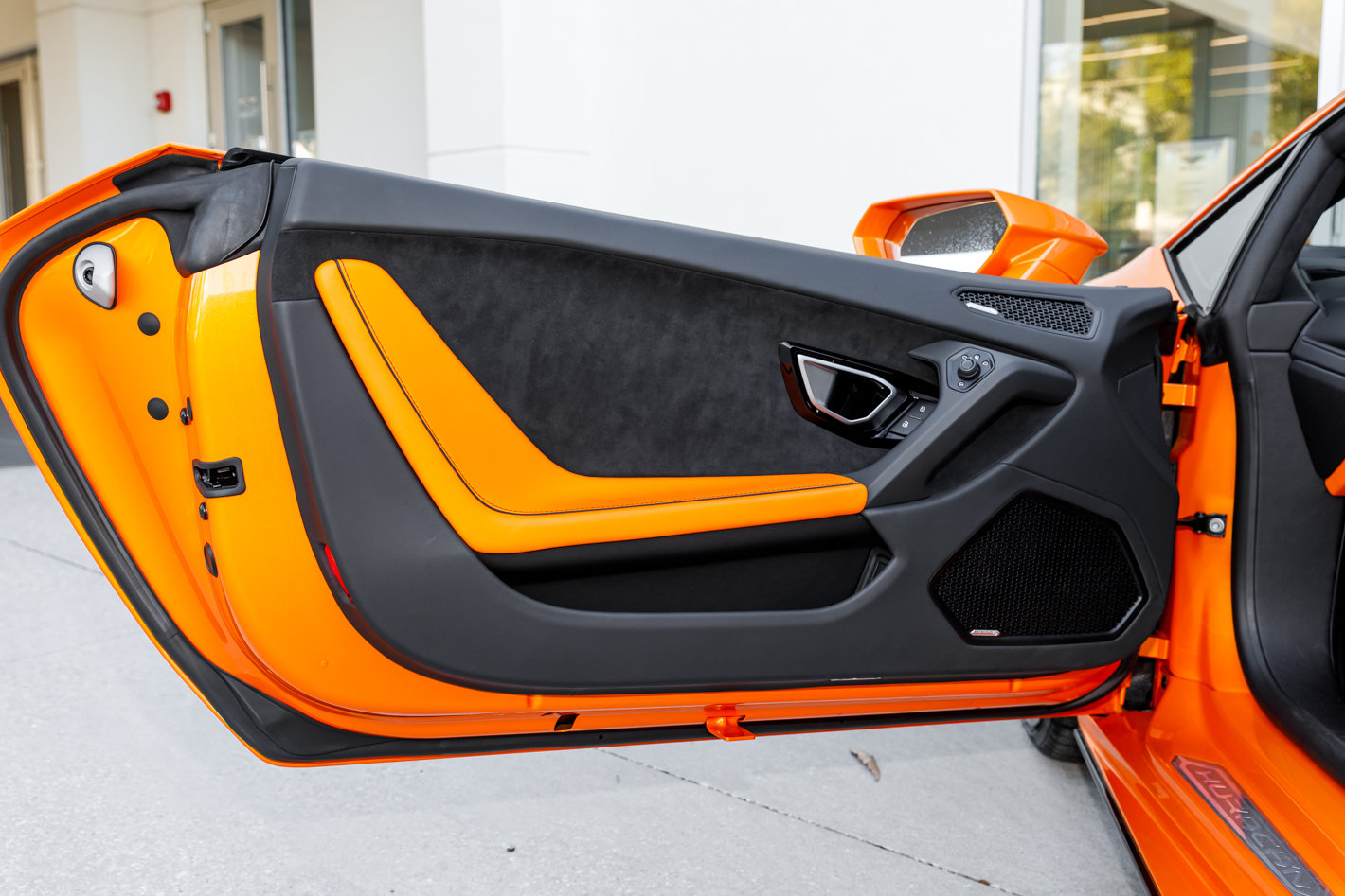 Used 2023 Lamborghini Huracan EVO RWD image 28