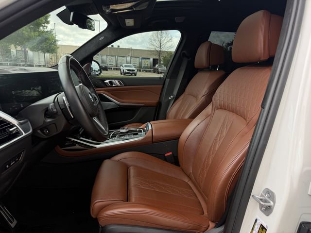 Used 2024 BMW X7 M60i w/ Executive Package image 27