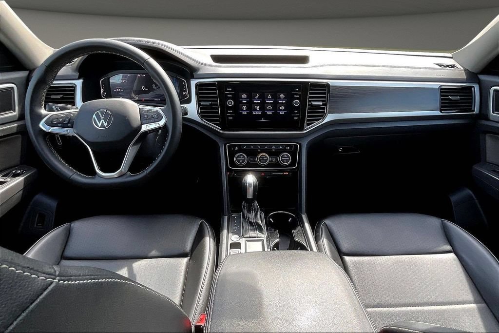 Used 2023 Volkswagen Atlas SE w/ Panoramic Sunroof Package FWD image 11