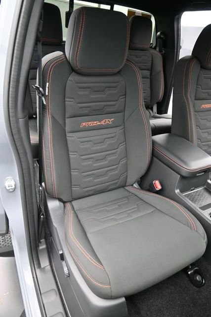 Used 2025 Nissan Frontier PRO-4X image 18