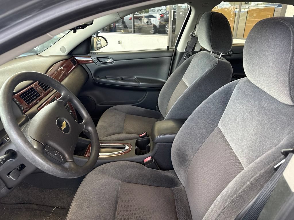 Used 2009 Chevrolet Impala LS FWD image 12