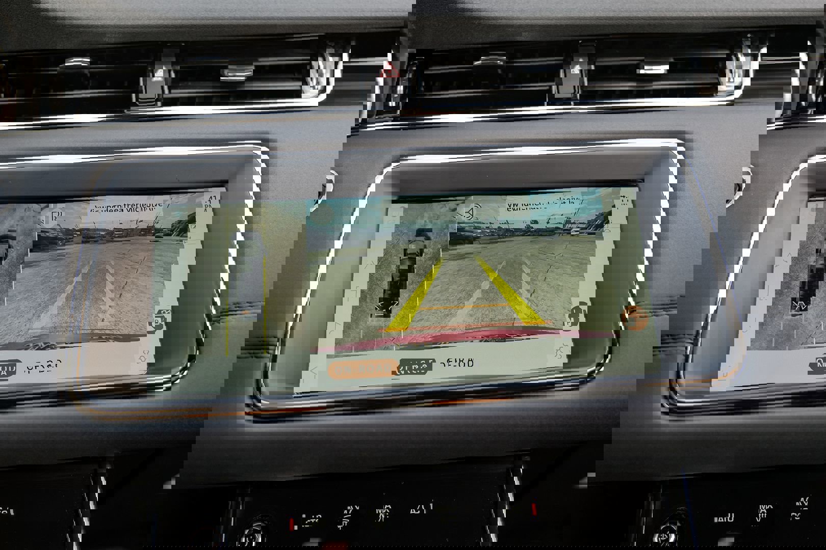 Used 2021 Land Rover Range Rover Evoque R-Dynamic S image 19