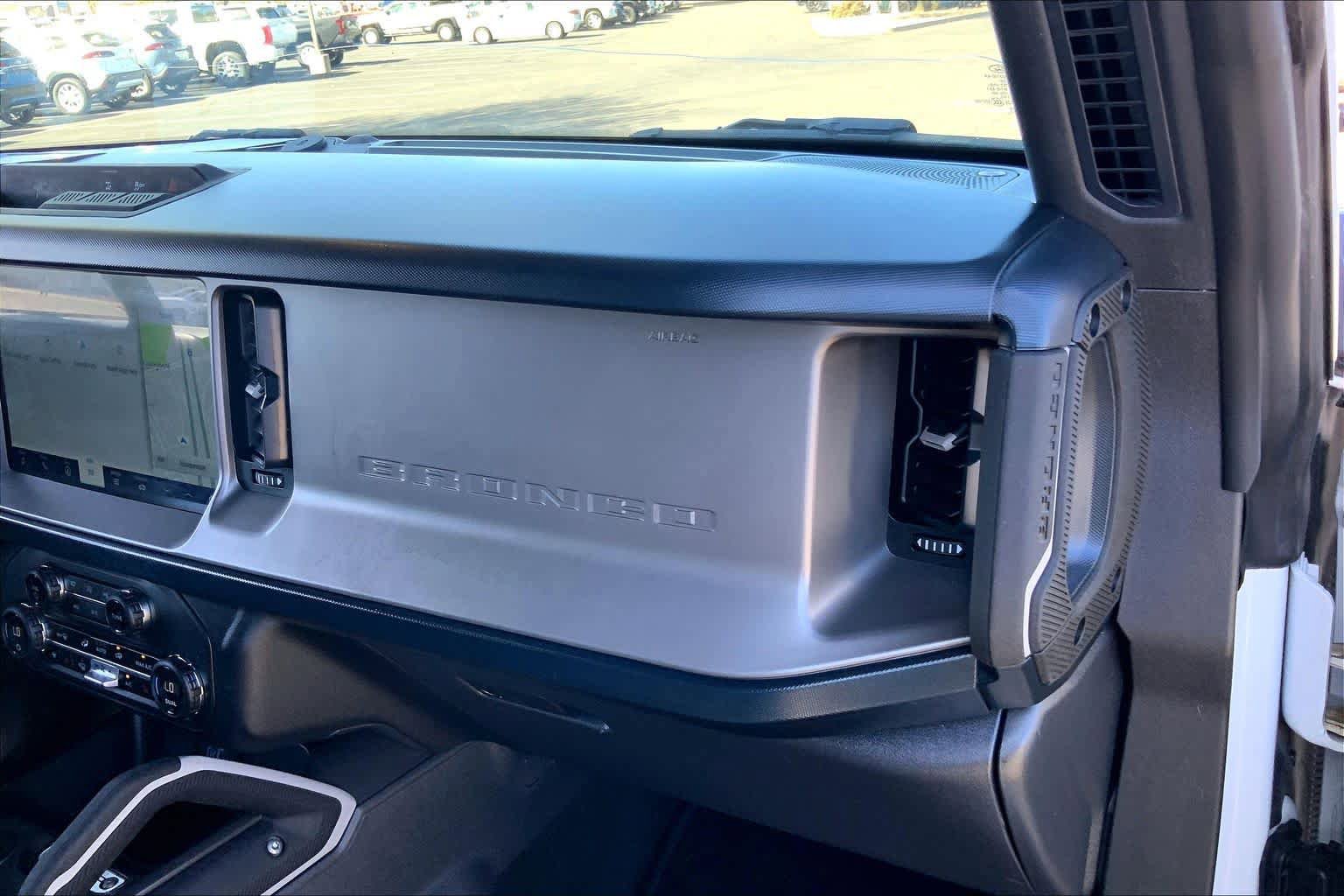 Used 2023 Ford Bronco Outer Banks image 16
