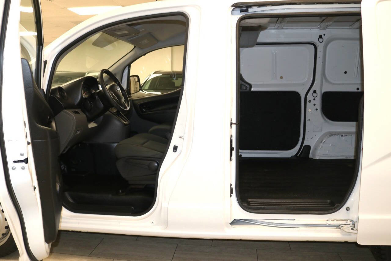 Used 2020 Nissan NV200 S w/ Back Door Glass Package image 62