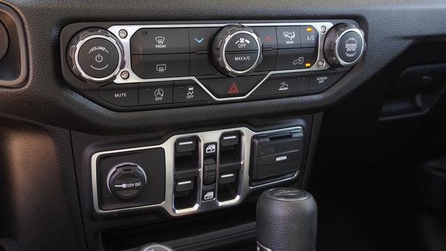 New 2026 Jeep Gladiator Sport AWD/4WD image 22