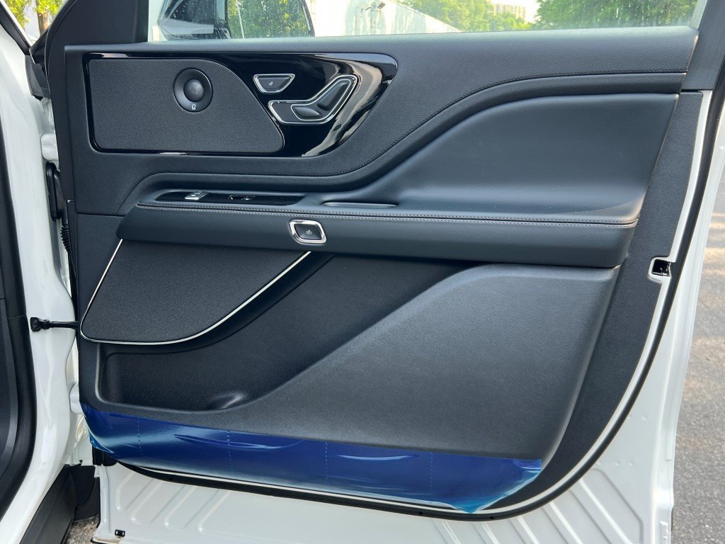 New 2025 Lincoln Aviator Reserve w/ Illumination Package image 7