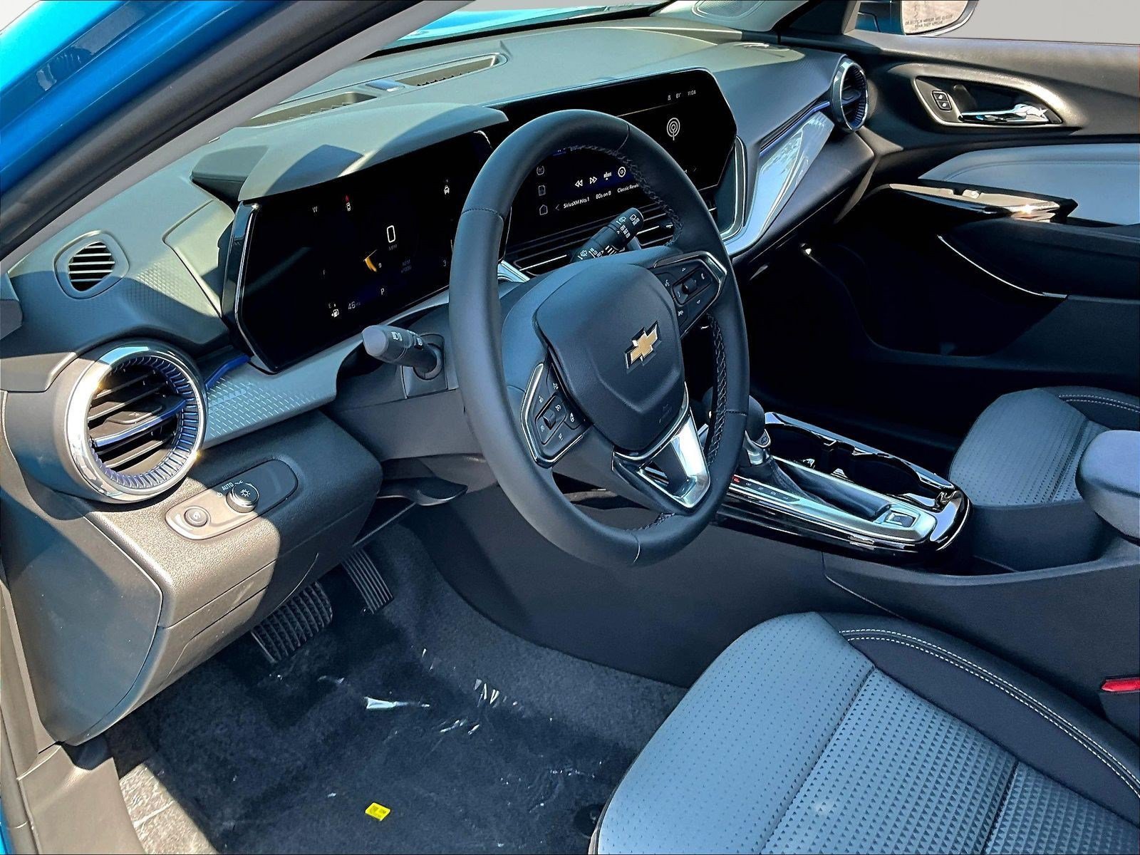 New 2026 Chevrolet Trax LT w/ Driver Confidence Package FWD image 16