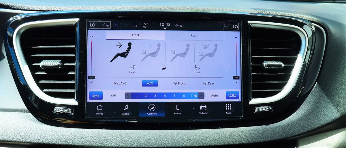 Used 2024 Chrysler Pacifica Touring-L FWD image 54