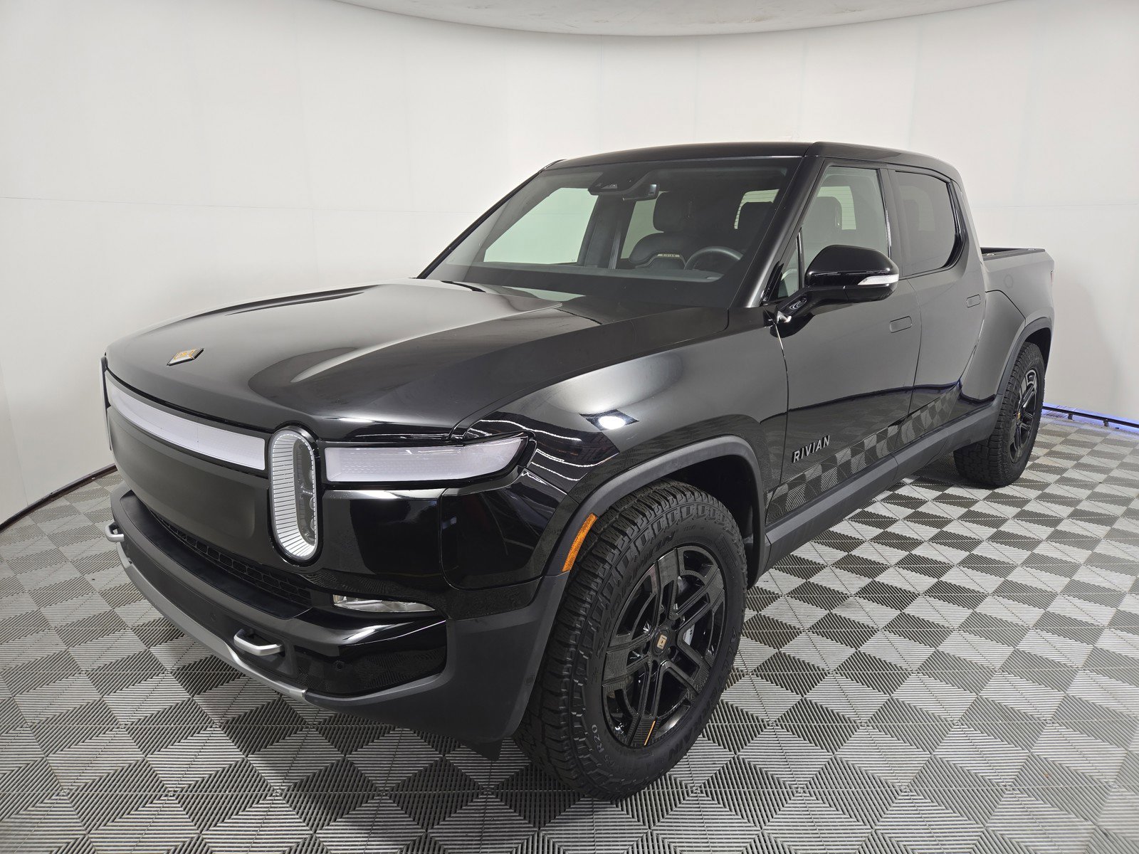Used 2024 Rivian R1T Adventure