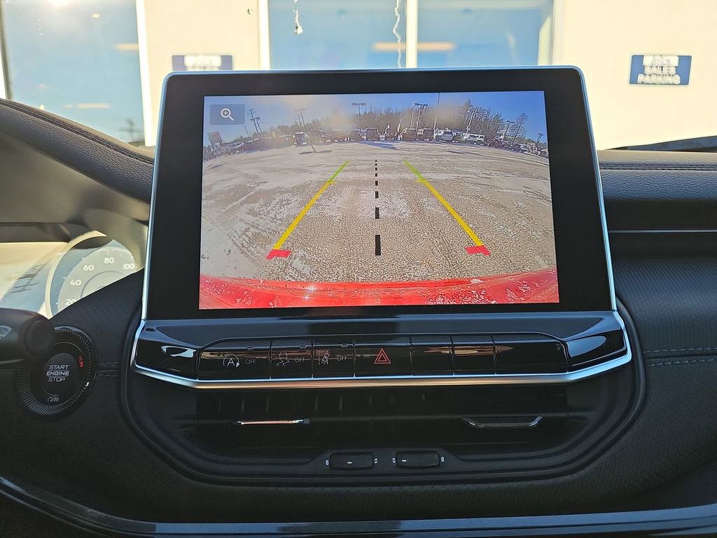 New 2026 Jeep Compass Latitude w/ Sun and Sound Group image 21