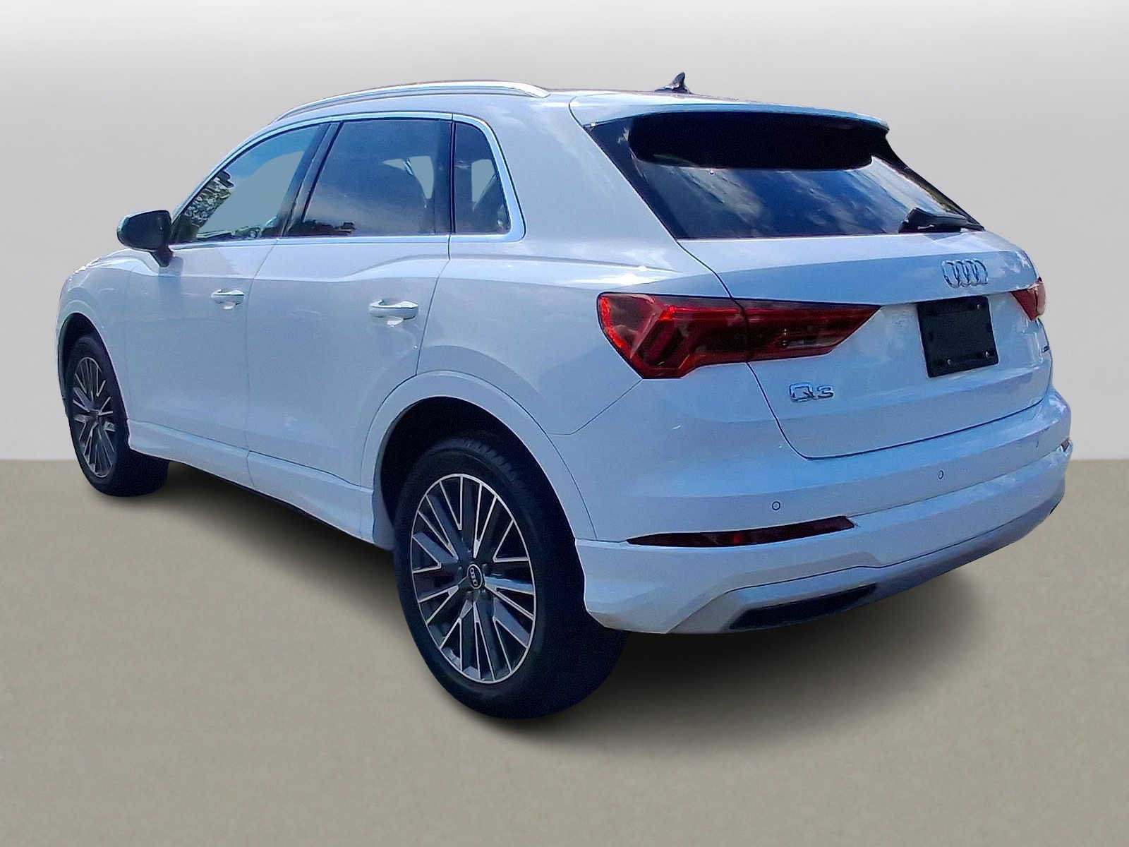 Used 2022 Audi Q3 2.0T Premium w/ Convenience Package AWD/4WD image 28