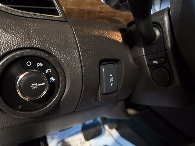 Used 2013 Ford Taurus Limited AWD/4WD image 7