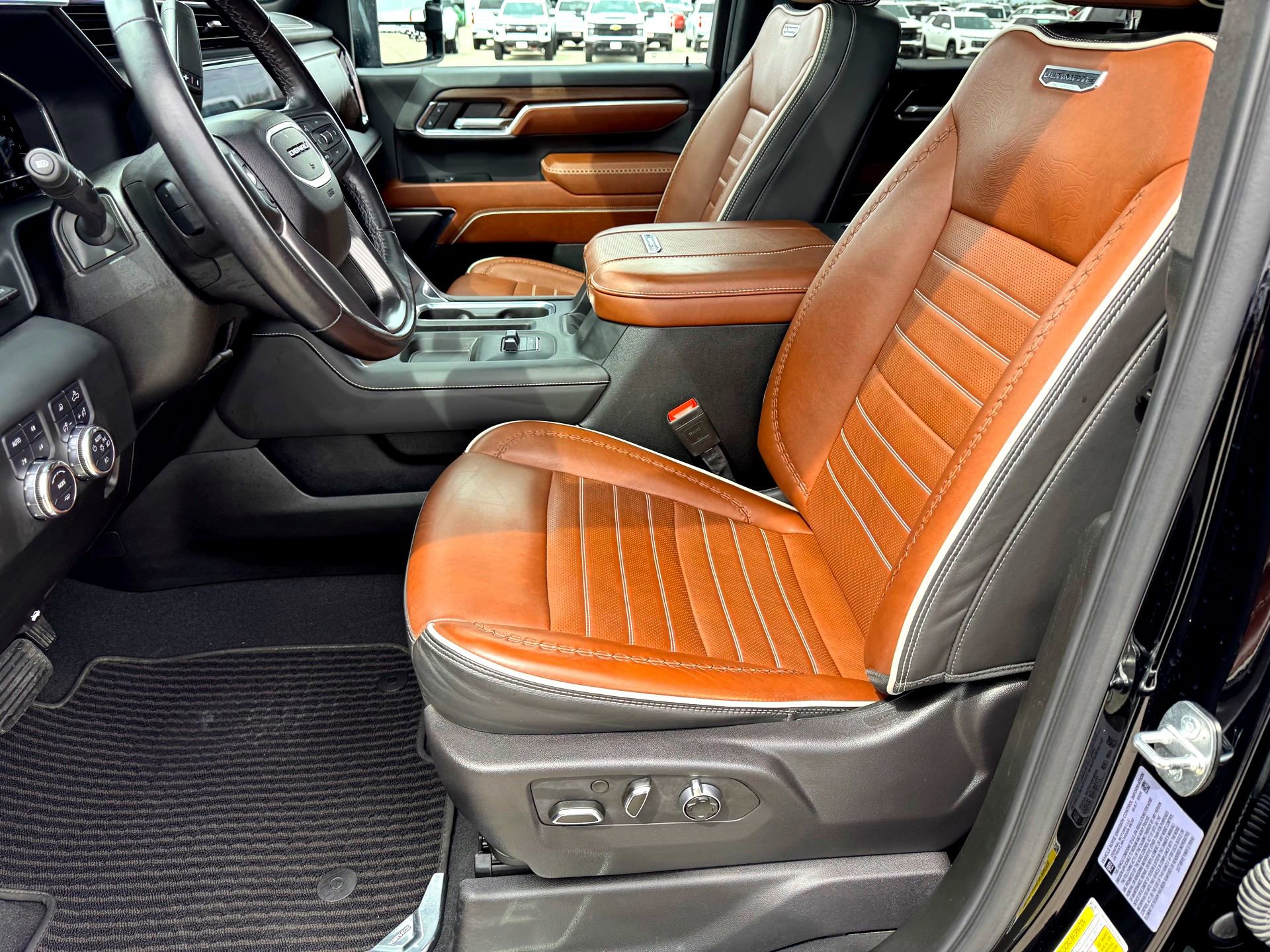 Used 2024 GMC Sierra 2500 Denali Ultimate image 12