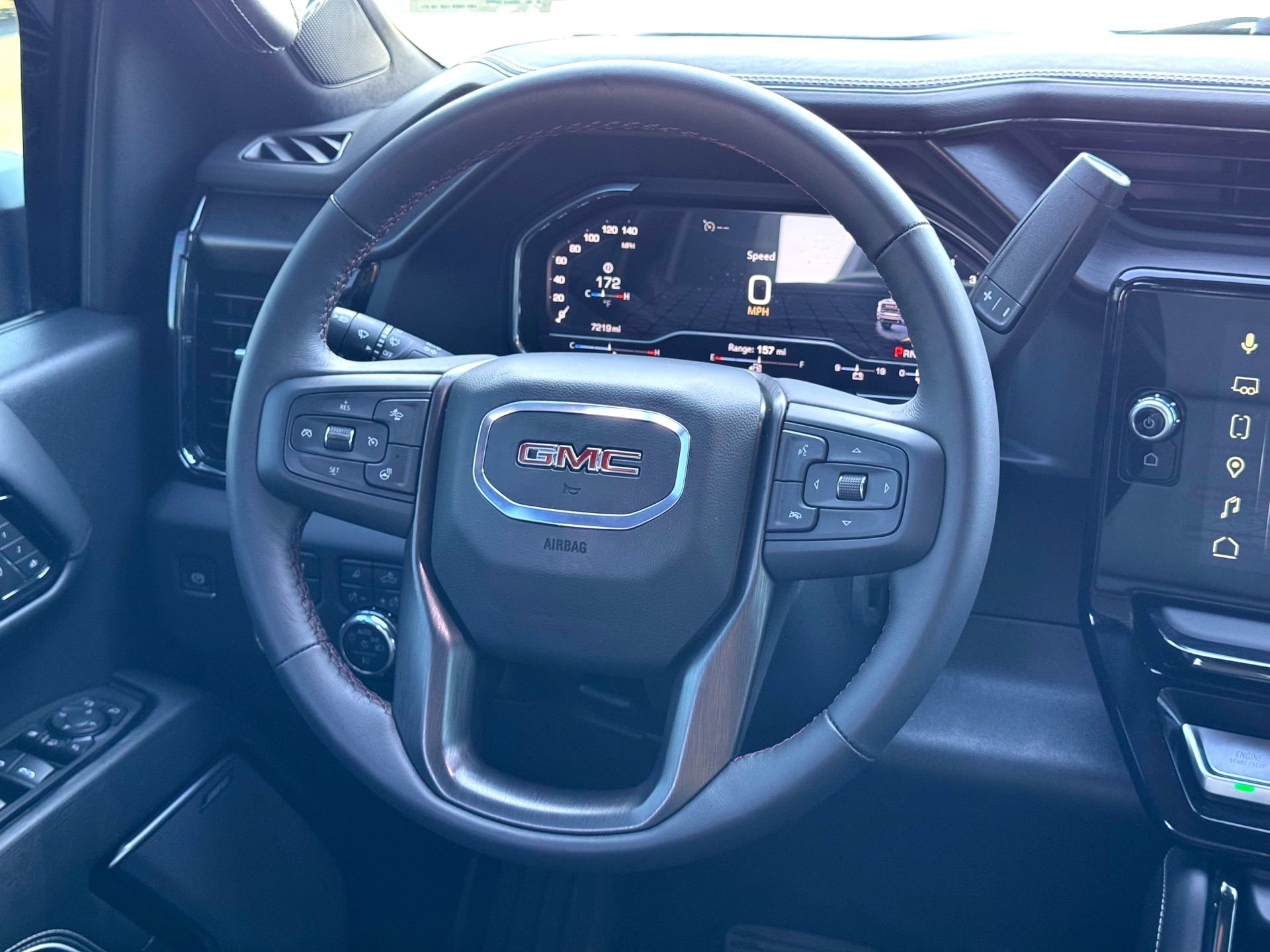 Used 2025 GMC Sierra 2500 AT4X image 27